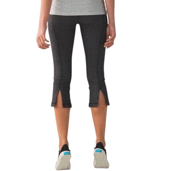 LULULEMON ATHLETICA Gather & Crow Crop Size 6 - Picture 2 of 3